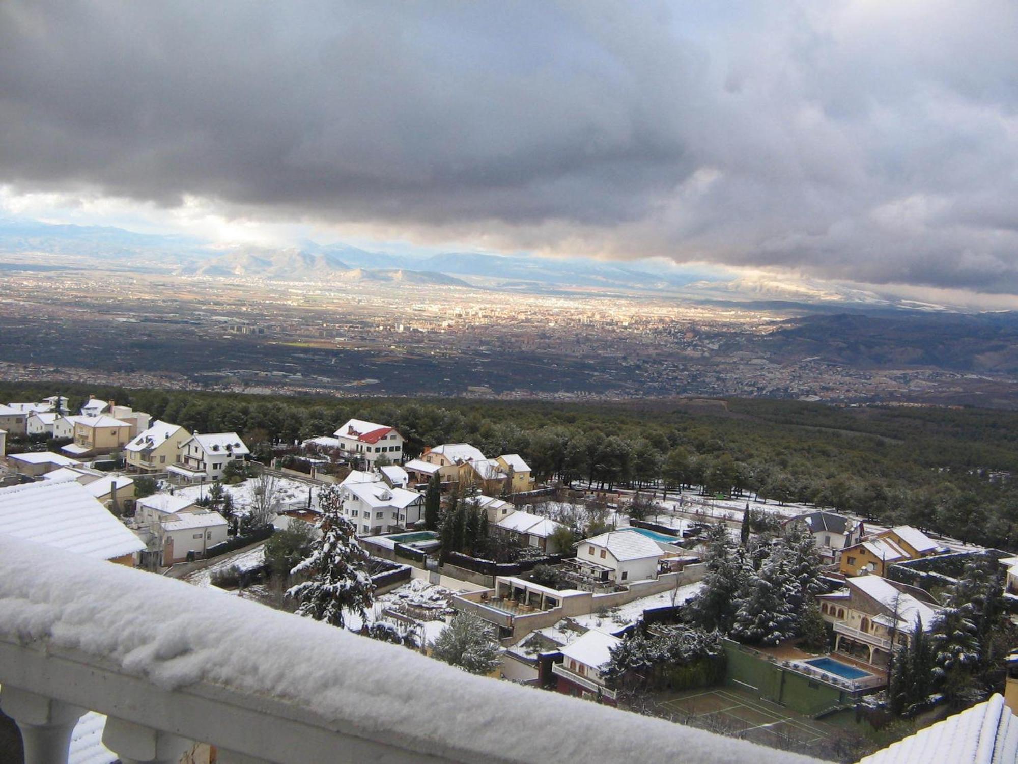 Hotel El Balcon De Las Nieves La Zubia  Bagian luar foto